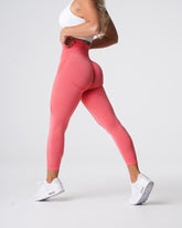 Coral Contour Seamless Leggings Coral | NVGTN Online