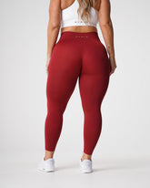 Carmine Solid Seamless Leggings Carmine | NVGTN For Sale