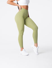 Olive Signature 2.0 Leggings Olive | NVGTN Online