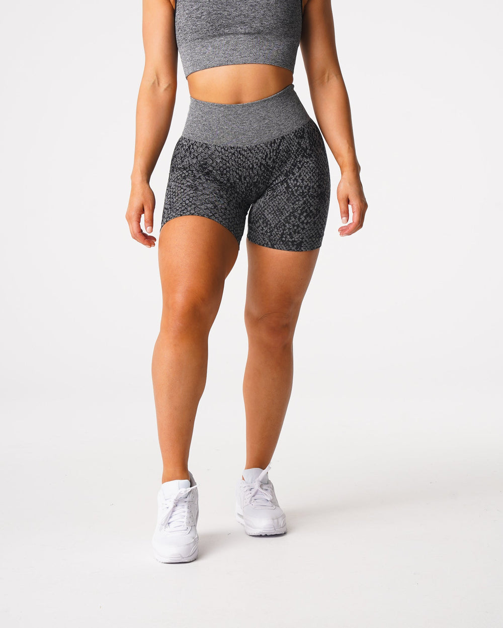 Black Speckled Snakeskin Seamless Shorts Black Speckled | NVGTN Online