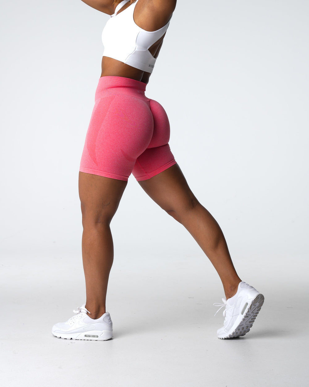 Coral Contour Seamless Shorts Coral | NVGTN Online Shop