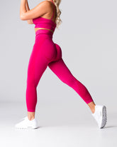 Winterberry Contour 2.0 Seamless Leggings Winterberry | NVGTN Online Shop