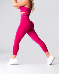 Winterberry Contour 2.0 Seamless Leggings Winterberry | NVGTN Online Shop