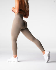 Mocha Lift Seamless Leggings Mocha | NVGTN Online Shop