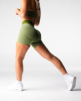 Meadow Knockout Seamless Shorts Meadow | NVGTN US