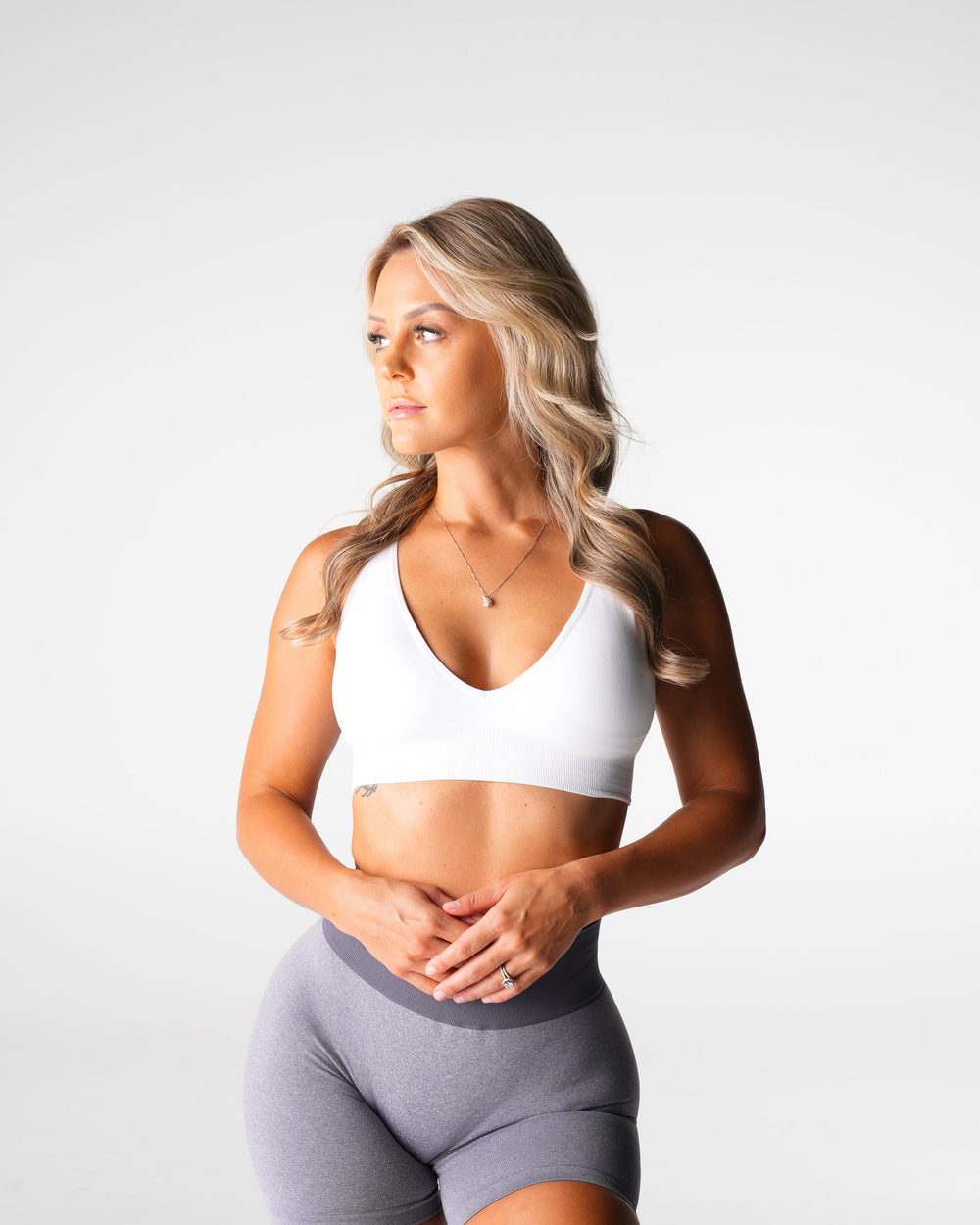White Glow Up Seamless Bra White | NVGTN New