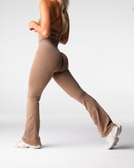 Mocha Iconic Seamless Flare Leggings Mocha | NVGTN Sale