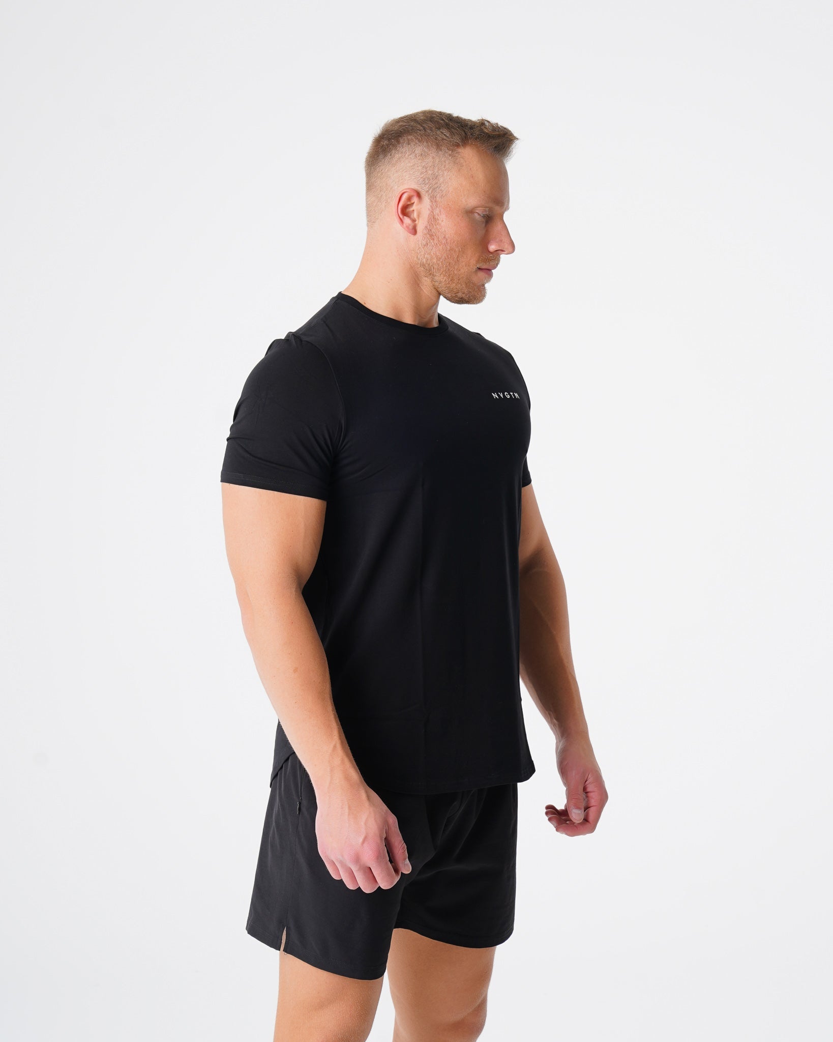 Black Pulse Fitted Tee Black | NVGTN Discount