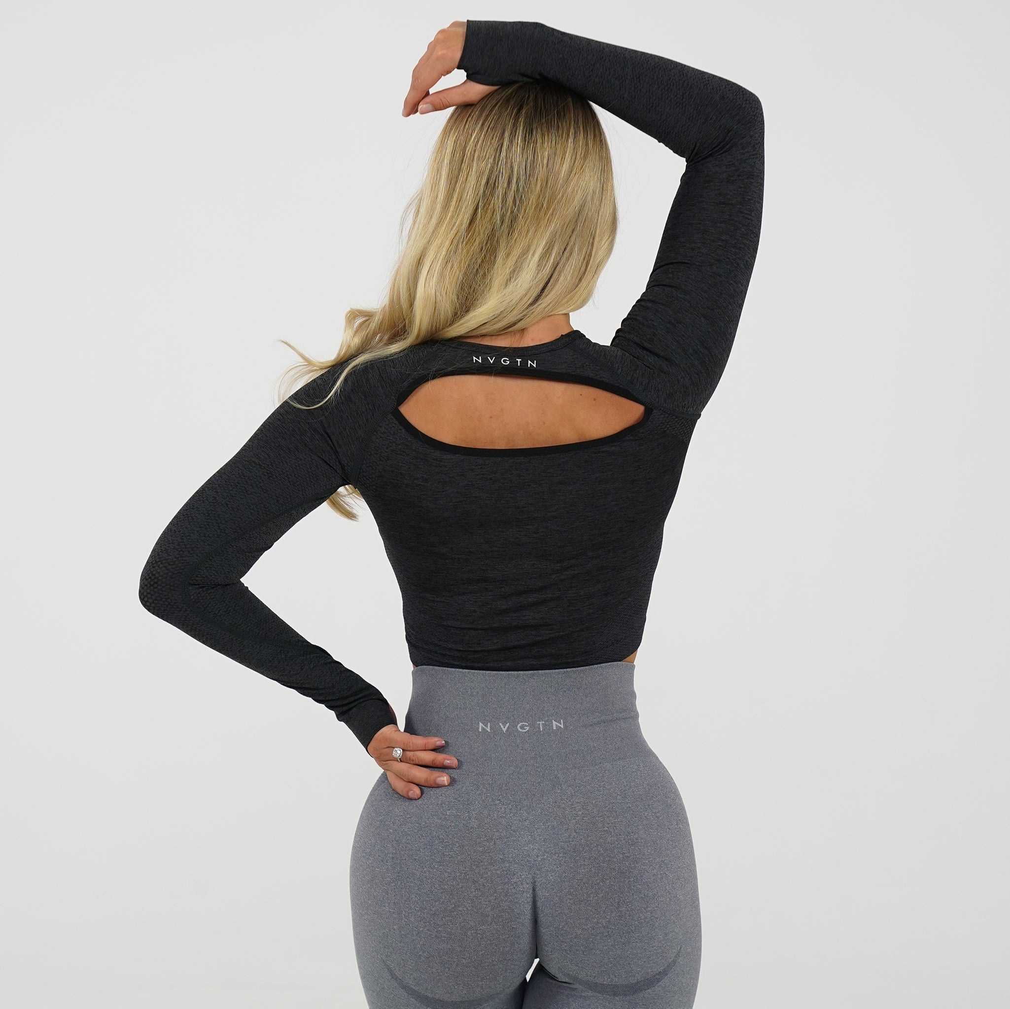Midnight Glimpse Long-Sleeve Crop Midnight | NVGTN US