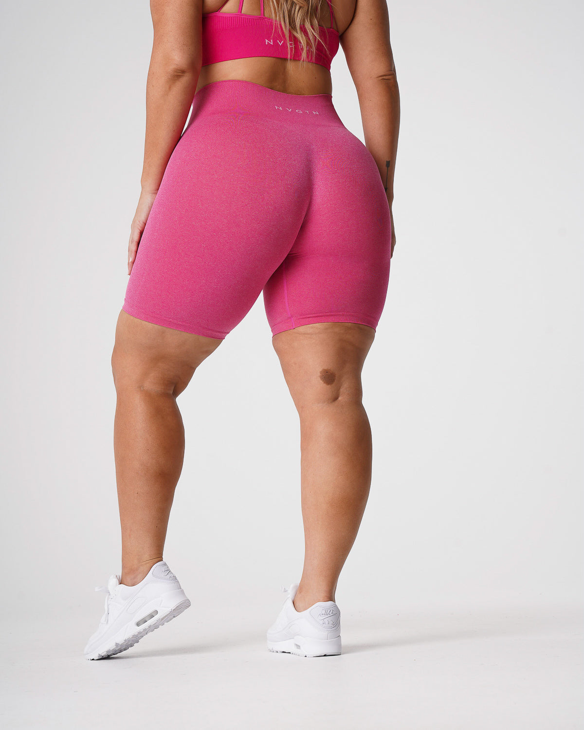 Fuchsia Pro Seamless Shorts Fuchsia | NVGTN For Sale