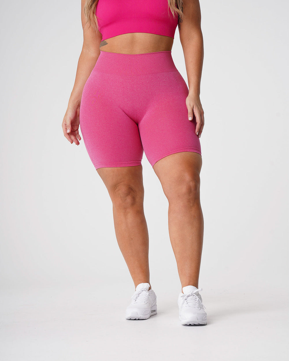 Fuchsia Pro Seamless Shorts Fuchsia | NVGTN For Sale