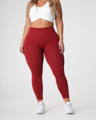 Carmine Solid Seamless Leggings Carmine | NVGTN For Sale