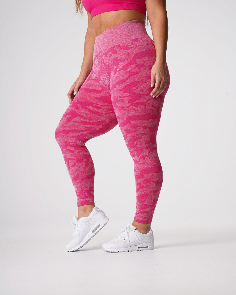 Fuchsia Camo Seamless Leggings Fuchsia | NVGTN New