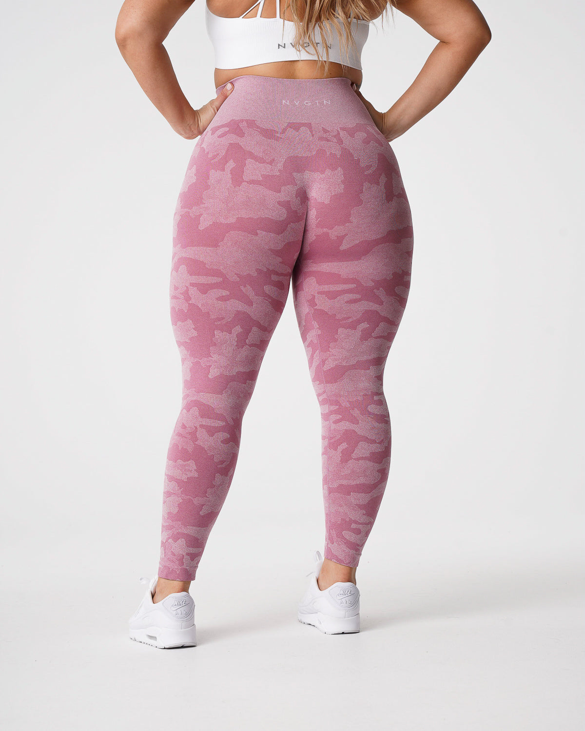 Pastel Pink Camo Seamless Leggings Pastel Pink | NVGTN Near Me
