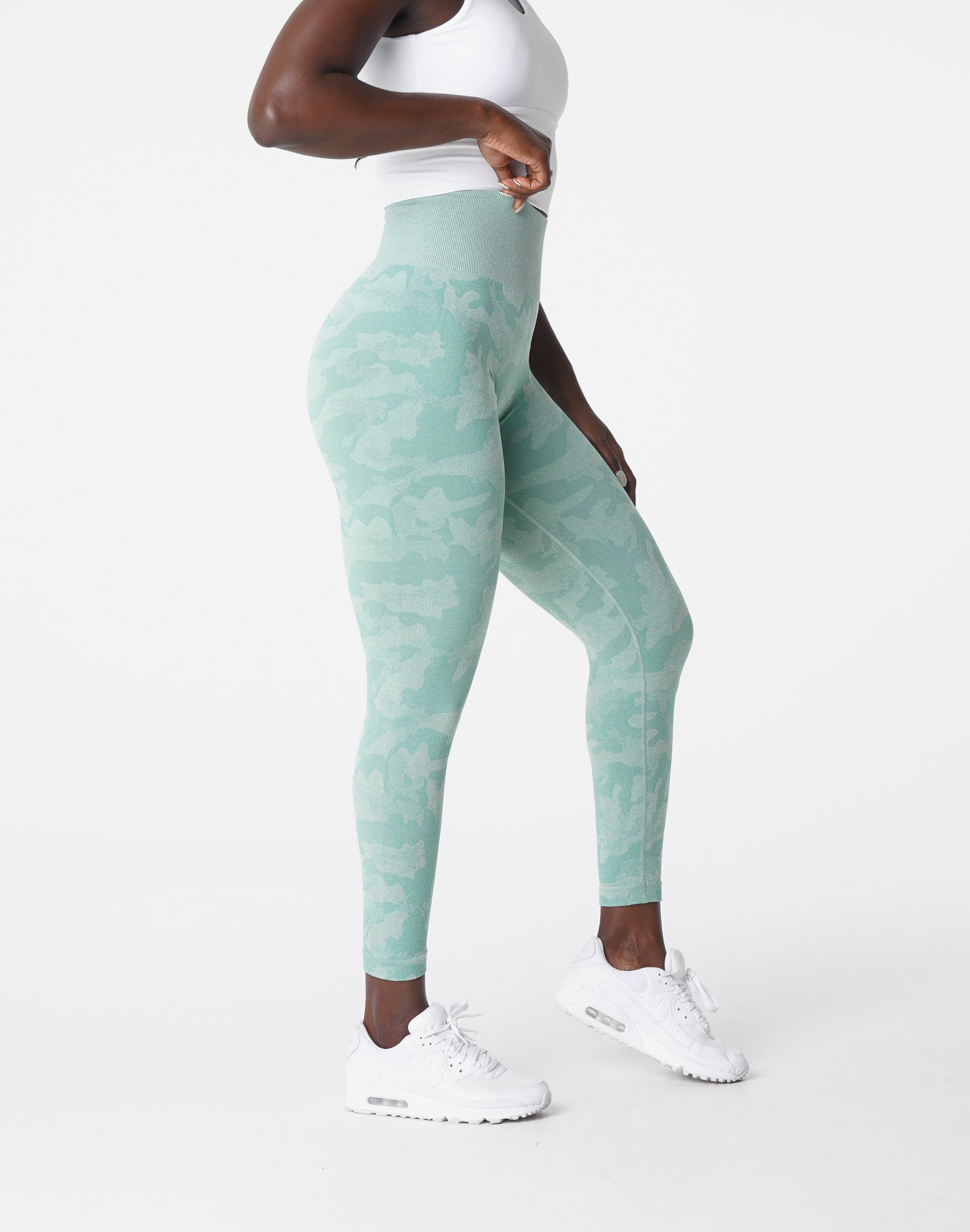 Sage Green Camo Seamless Leggings Sage Green | NVGTN Online Shop