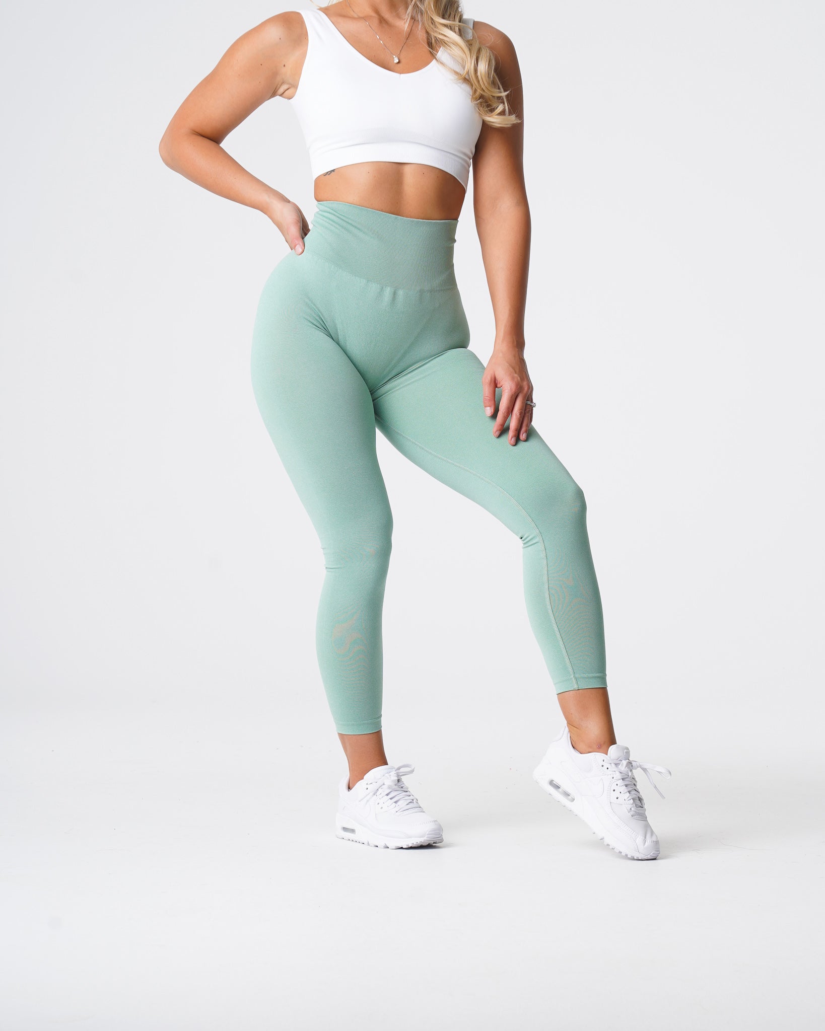 Sage Green NV Seamless Leggings Sage Green | NVGTN Online Shop
