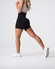 Black Solid Seamless Shorts Black | NVGTN New