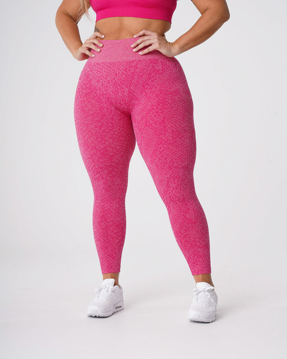 Fuchsia Snakeskin Seamless Leggings Fuchsia | NVGTN Online