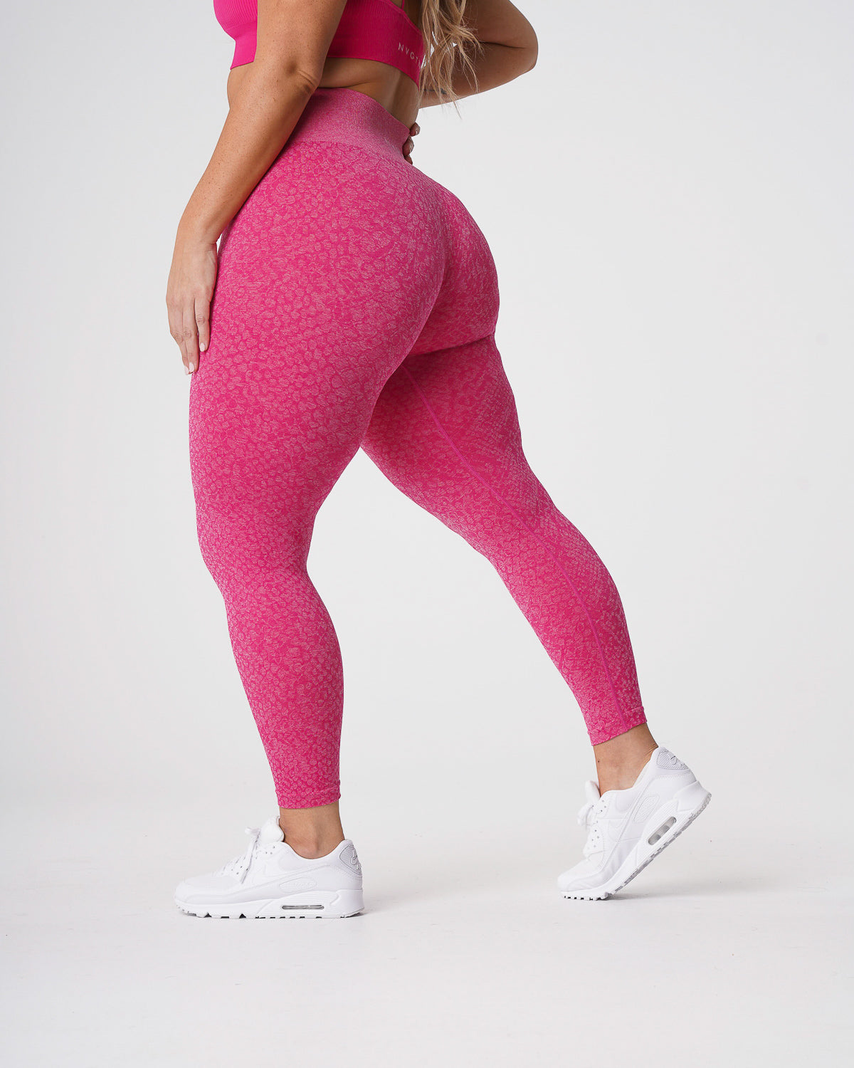 Fuchsia Snakeskin Seamless Leggings Fuchsia | NVGTN Online
