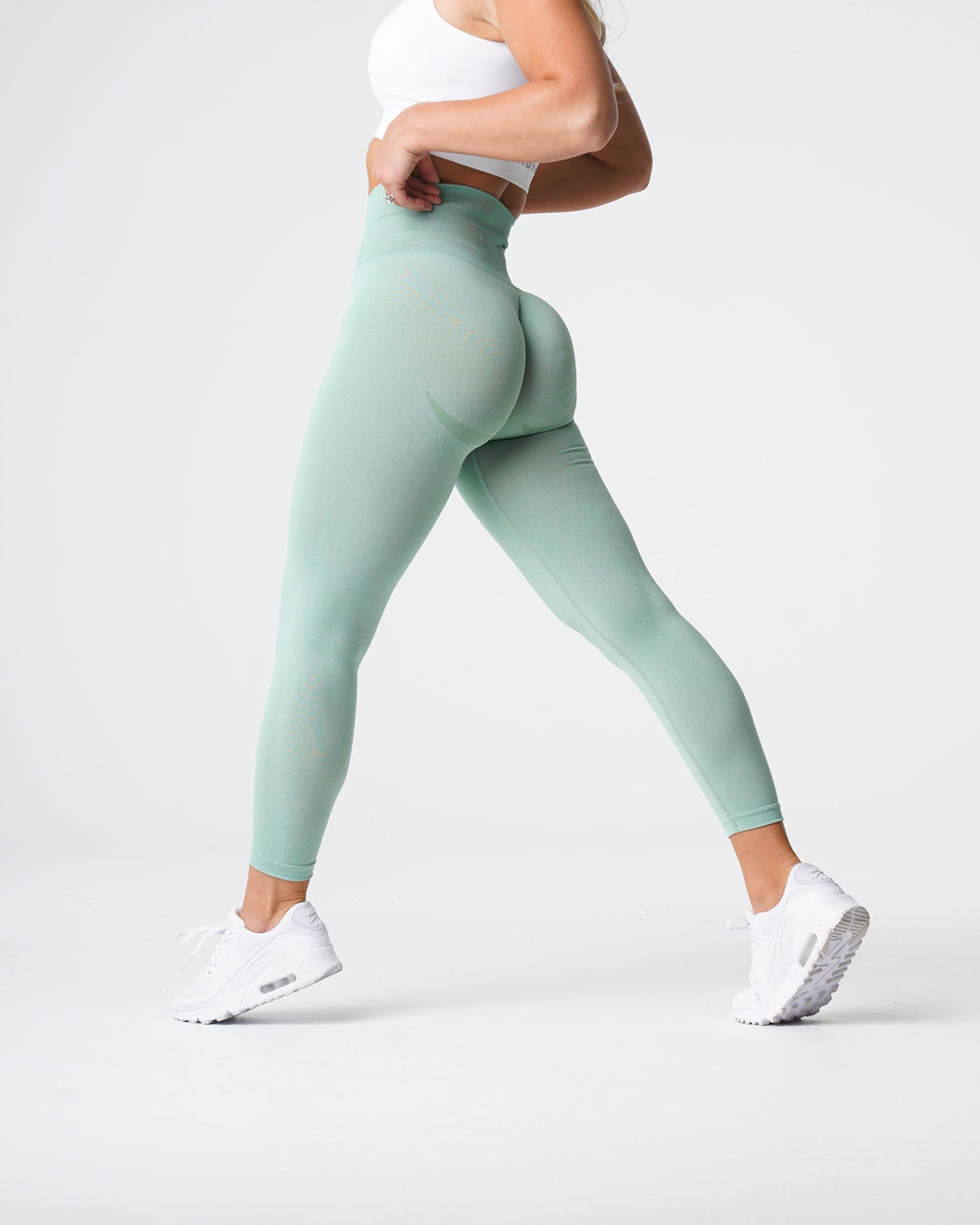 Sage Green Curve Seamless Leggings Sage Green | NVGTN New