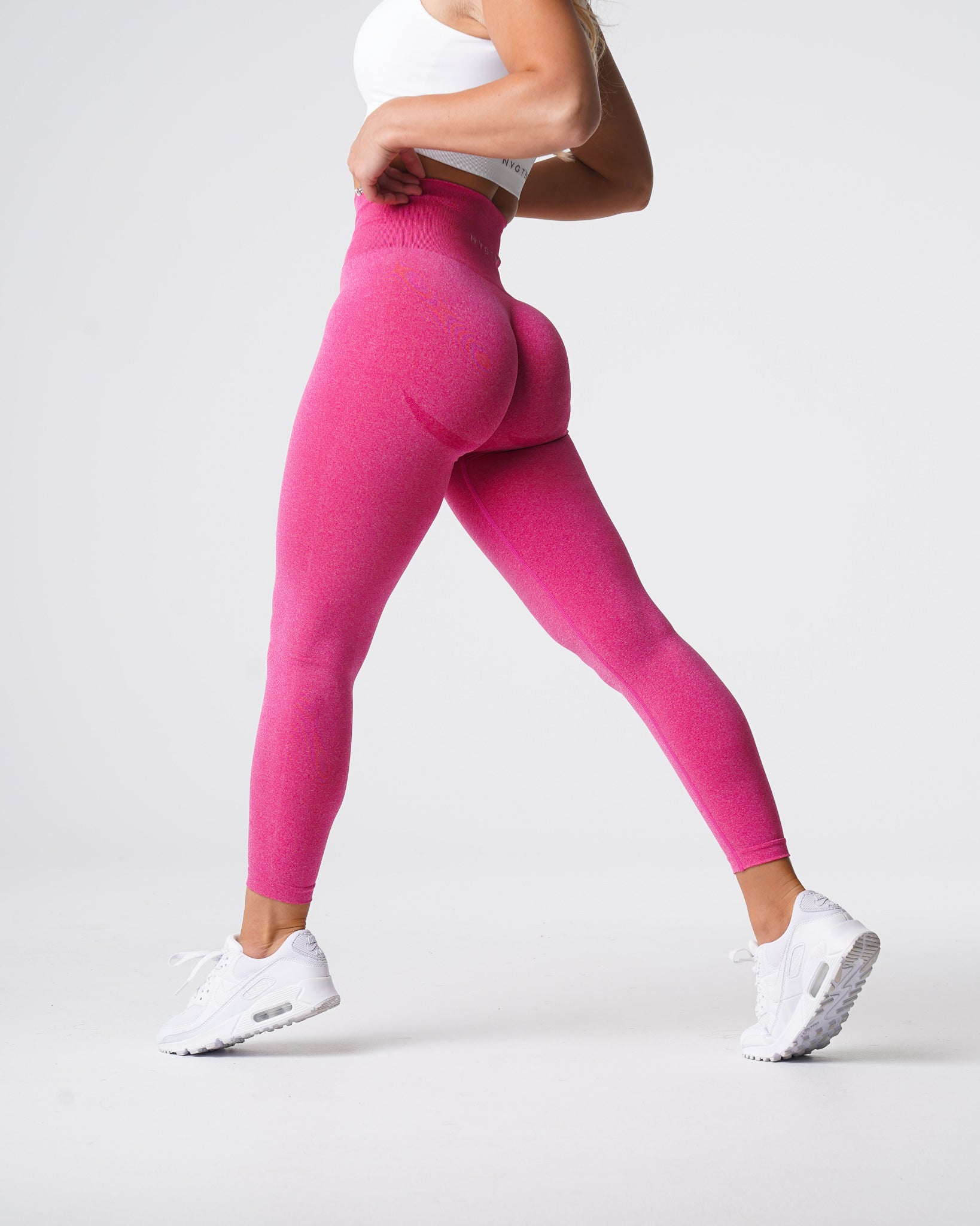 Fuchsia Curve Seamless Leggings Fuchsia | NVGTN New