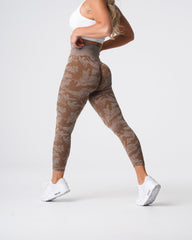 Mocha Camo Seamless Leggings Mocha | NVGTN Outlet