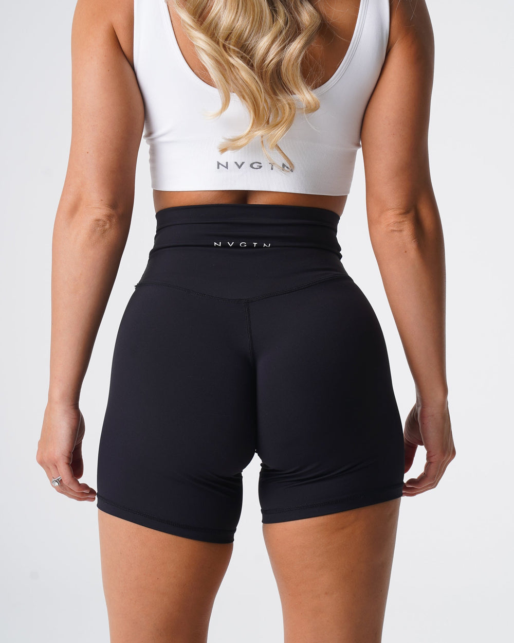 Black Signature 2.0 Shorts Black | NVGTN Online Shop