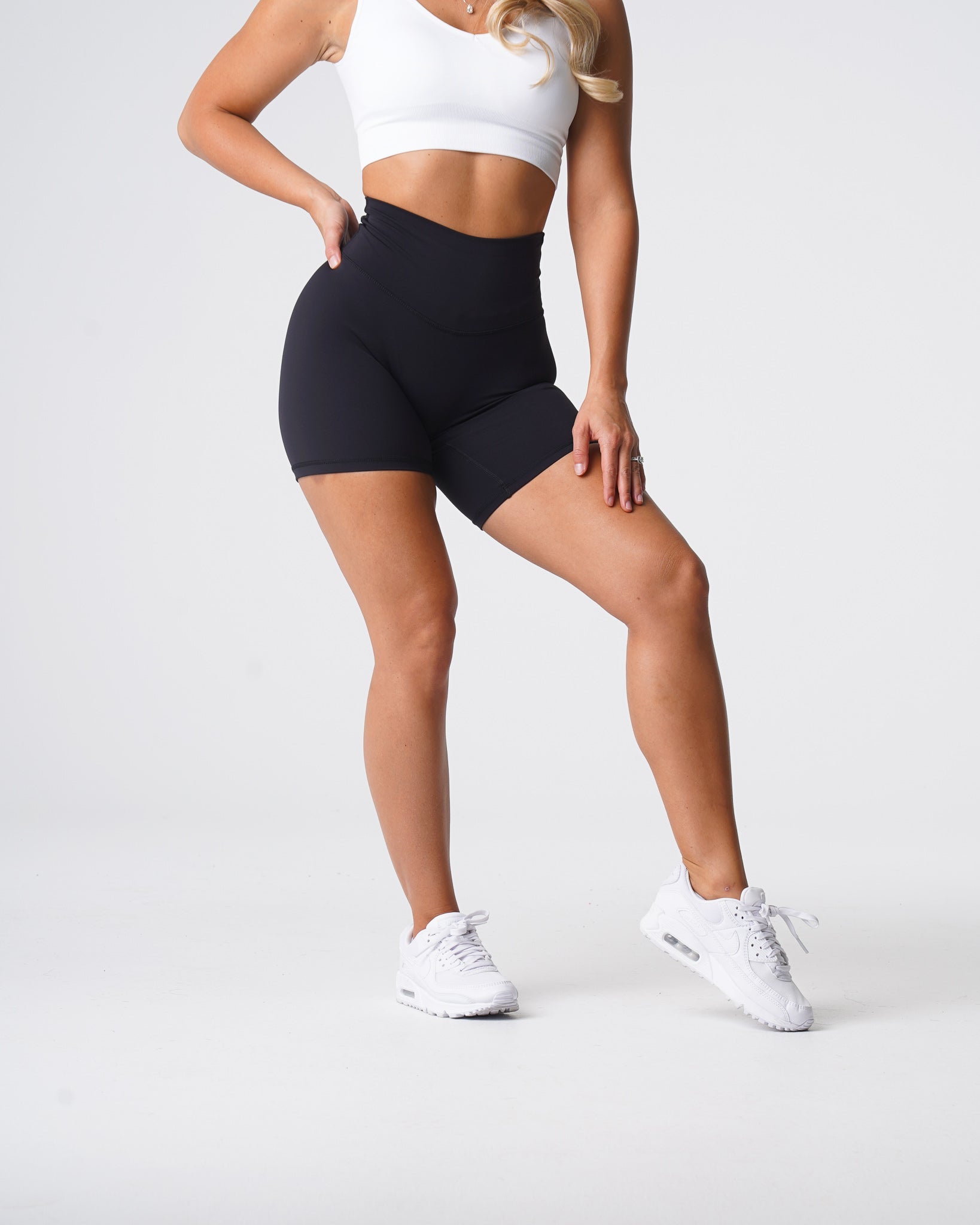 Black Signature 2.0 Shorts Black | NVGTN Online Shop