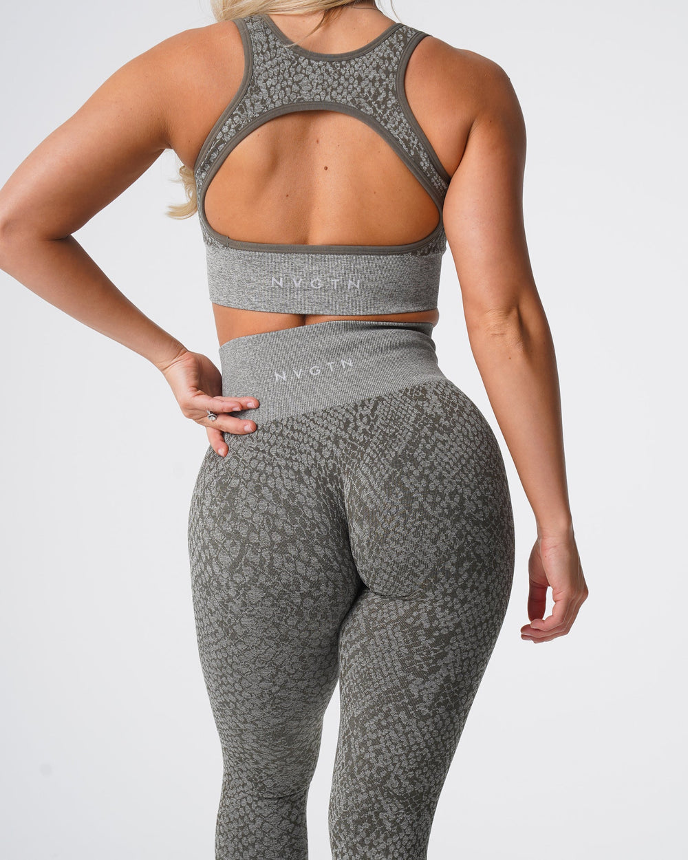 Khaki Green Snakeskin Seamless Leggings Khaki Green | NVGTN Discount