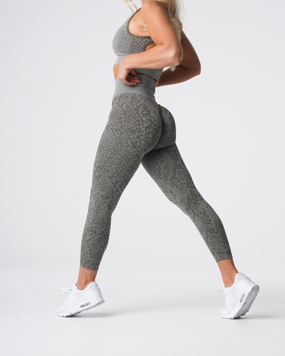 Khaki Green Snakeskin Seamless Leggings Khaki Green | NVGTN Discount
