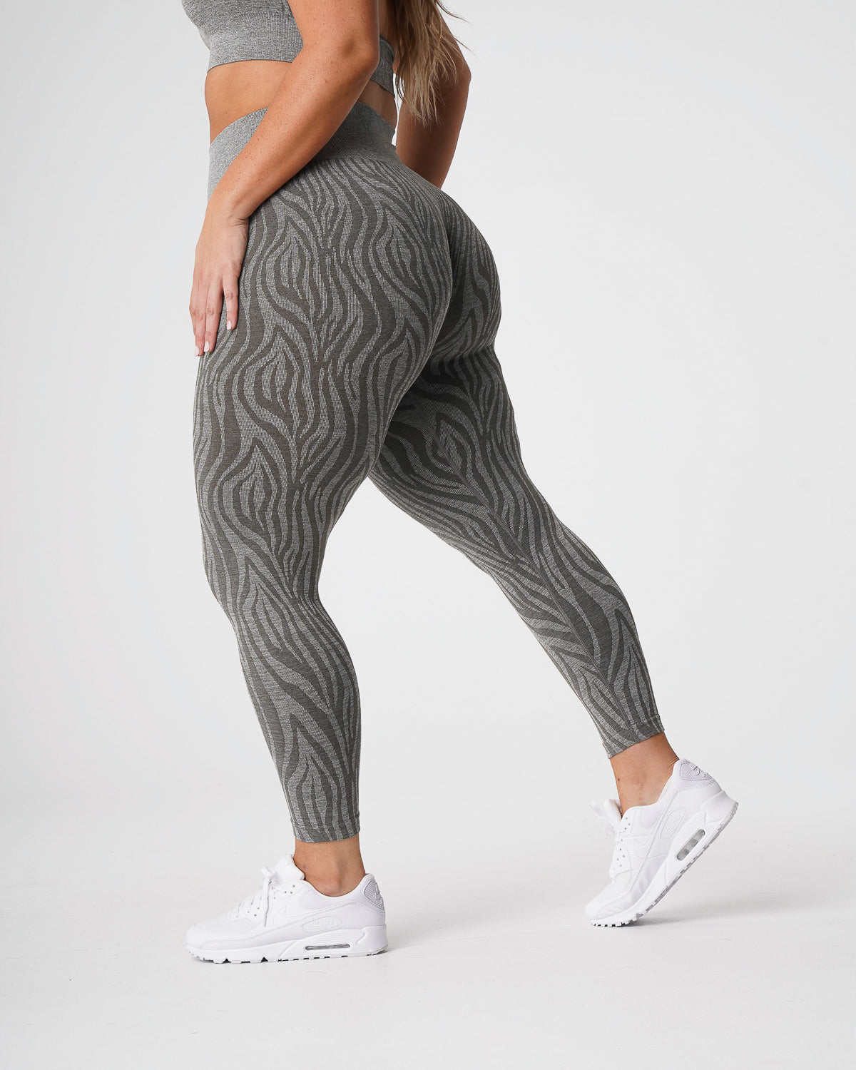 Khaki Green Zebra Seamless Leggings Khaki Green | NVGTN US