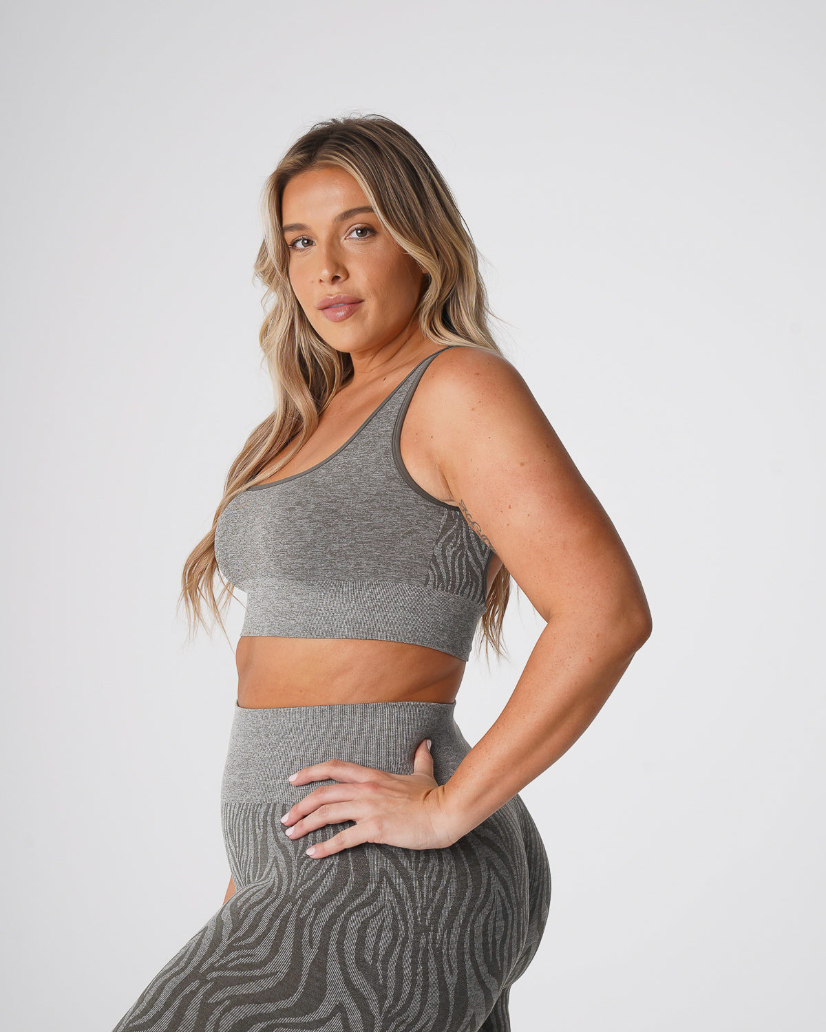 Khaki Green Zebra Eclipse Seamless Bra Khaki Green | NVGTN New