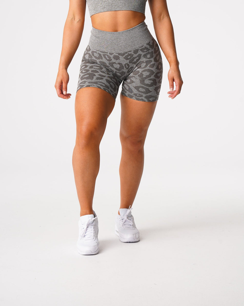 Khaki Green Leopard Seamless Shorts Khaki Green | NVGTN For Sale