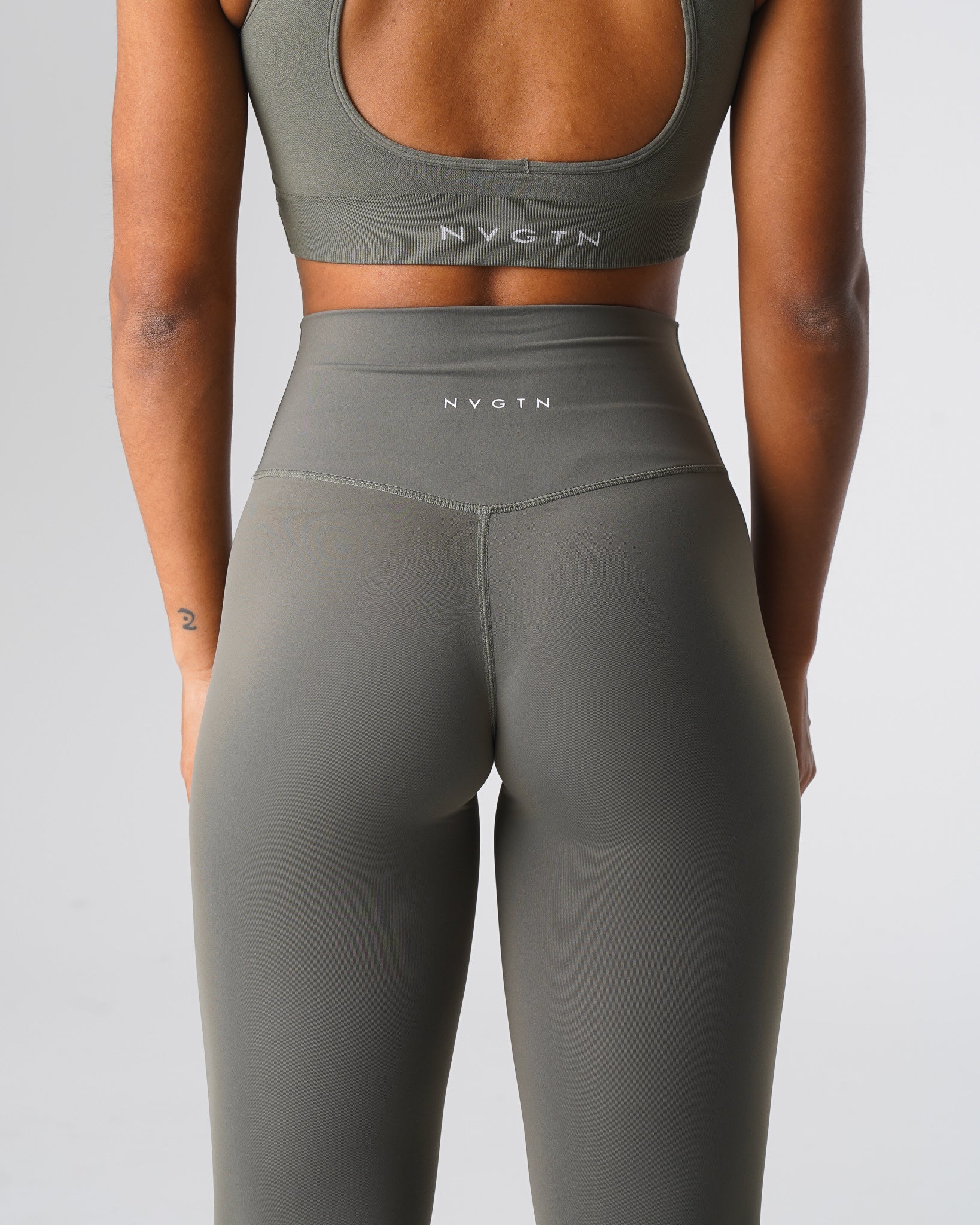 Khaki Green Signature 2.0 Leggings Khaki Green | NVGTN Online Shop