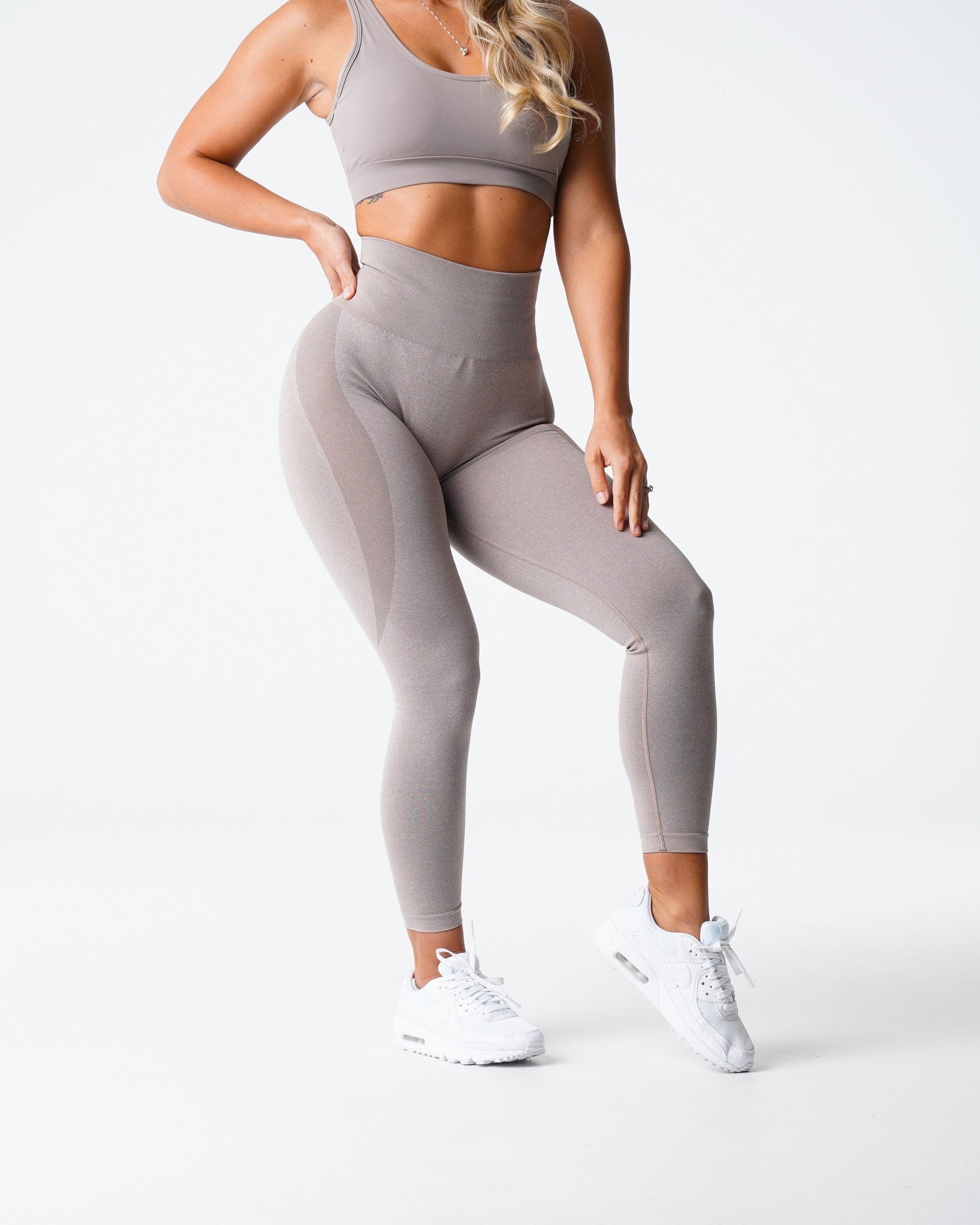 Taupe Contour Seamless Leggings Taupe | NVGTN Online