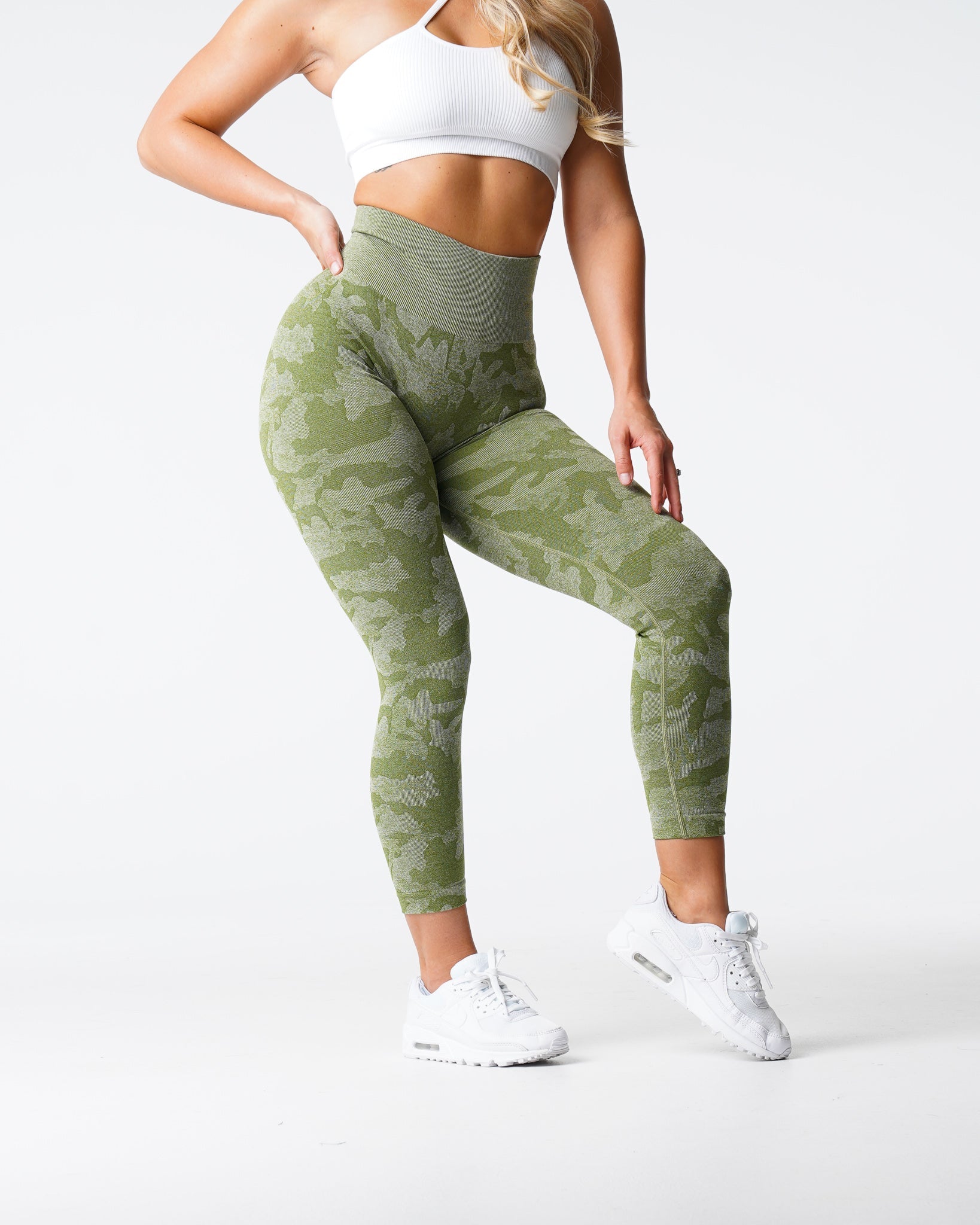Meadow Camo Seamless Leggings Meadow | NVGTN For Sale