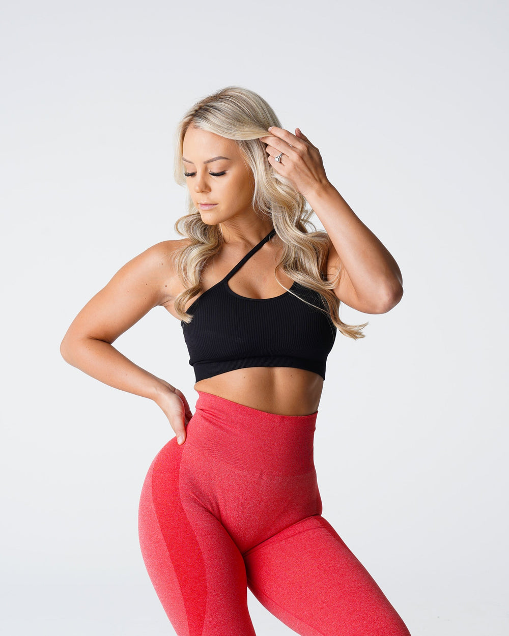 Black Streamline Seamless Bra Black | NVGTN For Sale