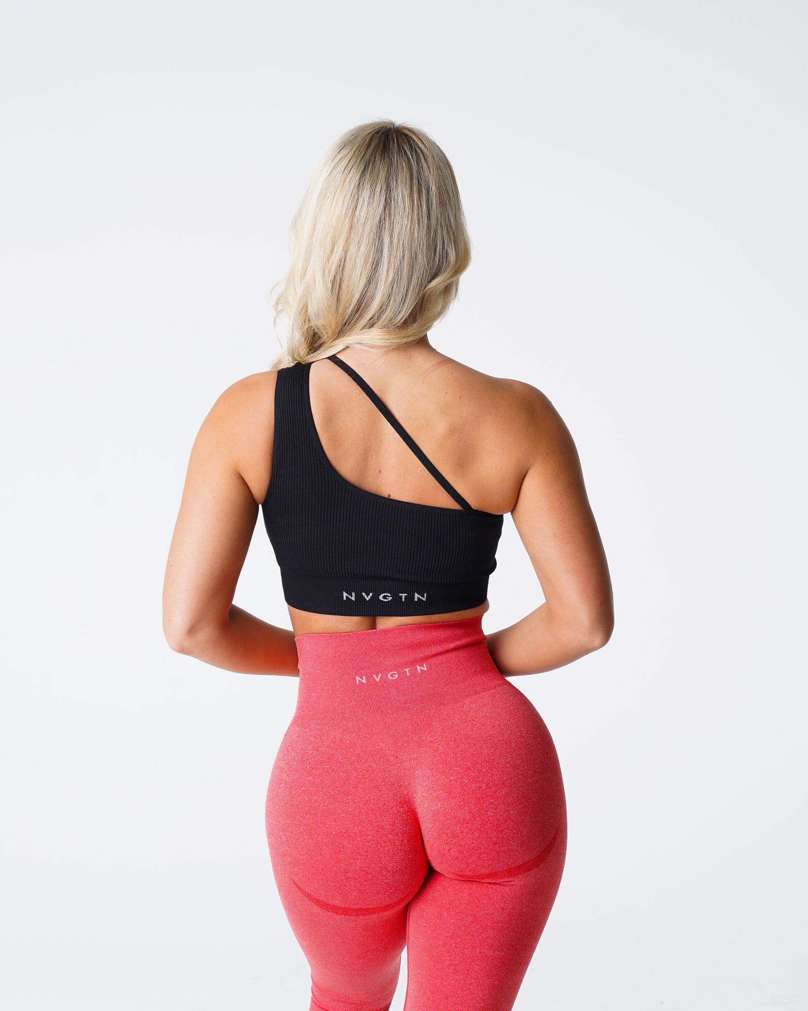 Black Streamline Seamless Bra Black | NVGTN For Sale