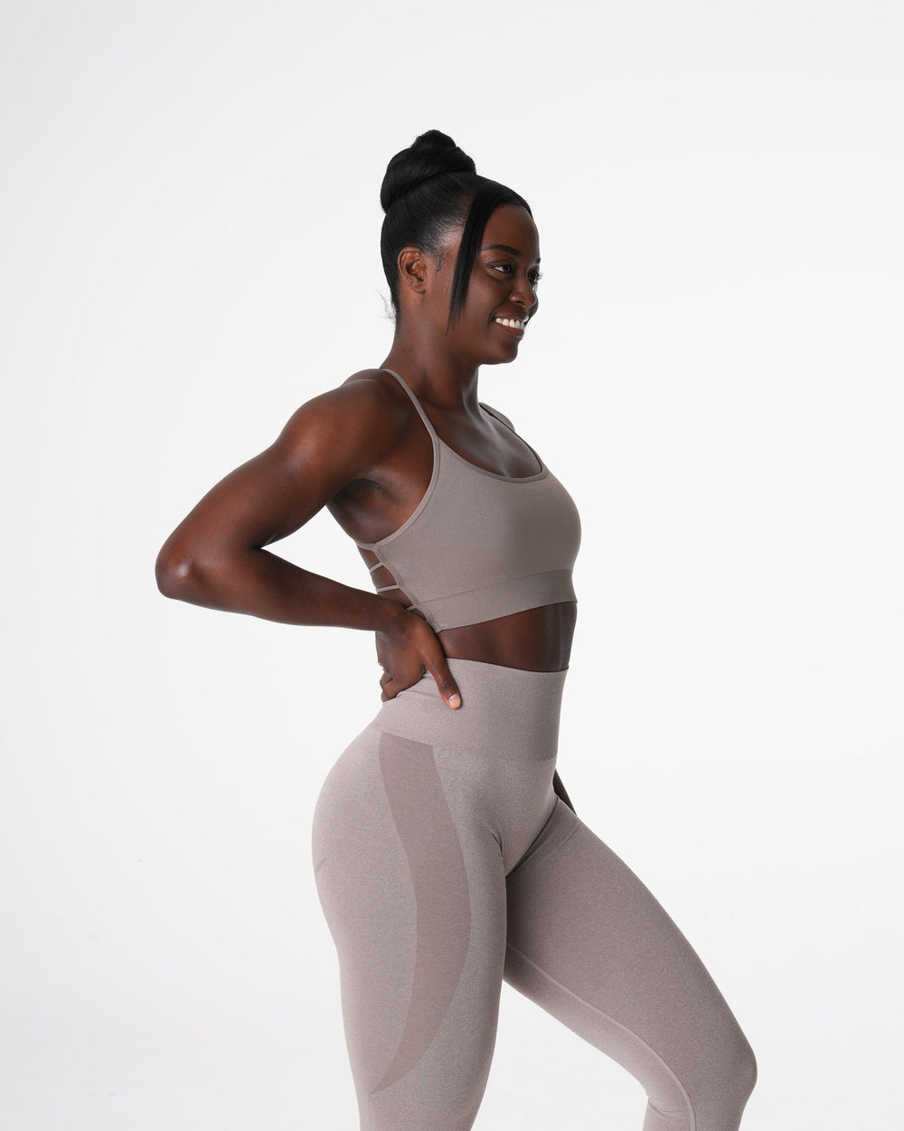 Taupe Invincible Seamless Bra Taupe | NVGTN Discount