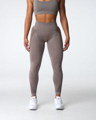 Taupe Contour 2.0 Seamless Leggings Taupe | NVGTN Online Shop