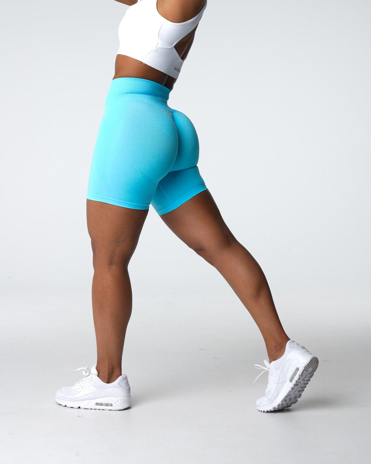 Aqua Contour Seamless Shorts Aqua | NVGTN New