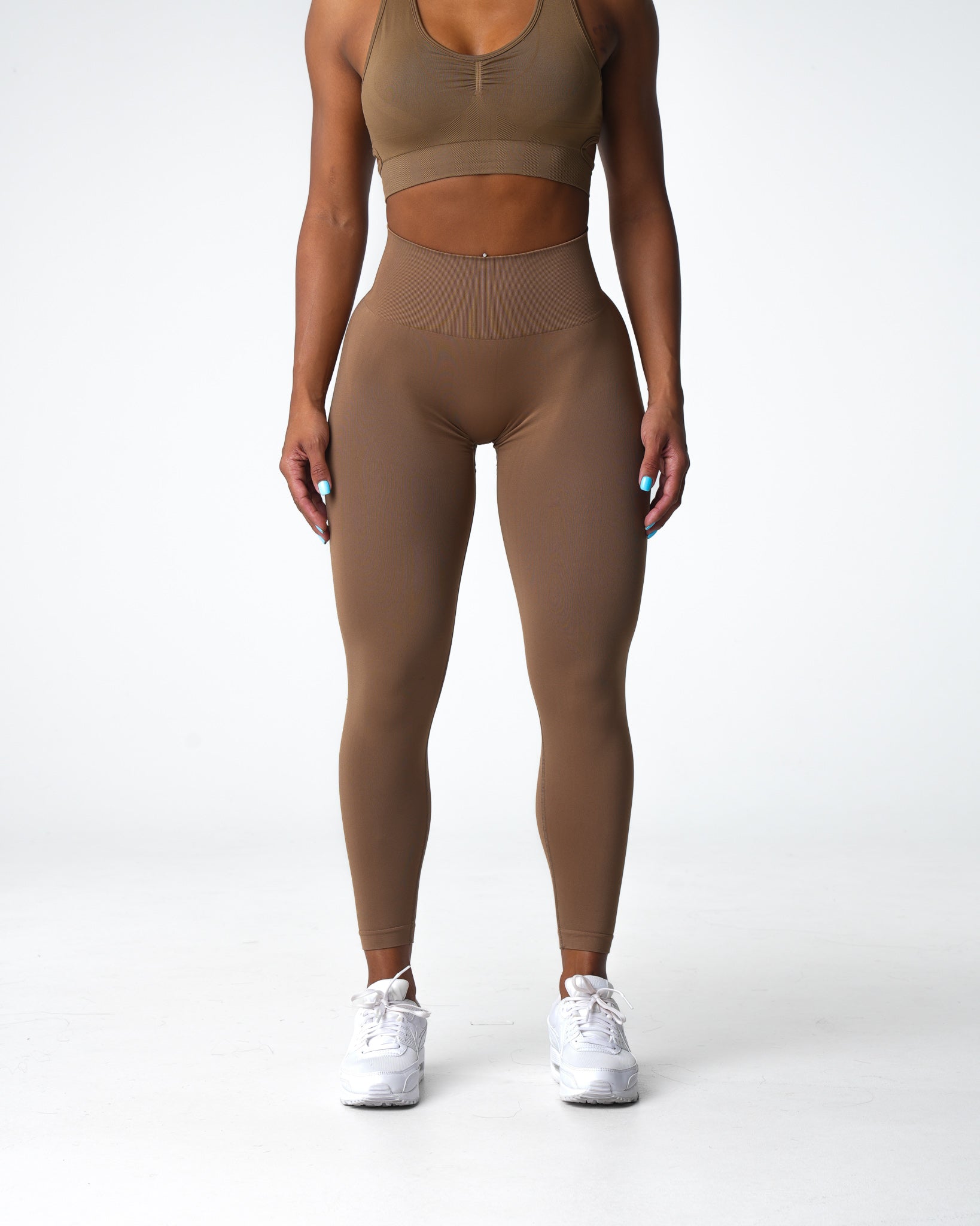Toasted Almond Solid Seamless Leggings Toasted Almond | NVGTN Outlet