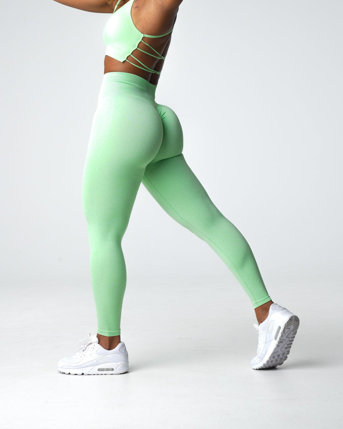 Pistachio Scrunch Seamless Leggings Pistachio | NVGTN US