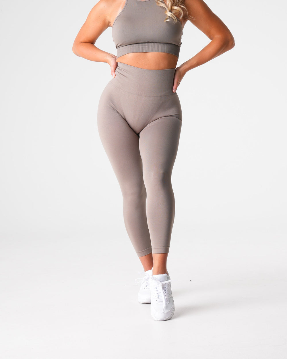 Taupe Shape Seamless Leggings Taupe | NVGTN Outlet