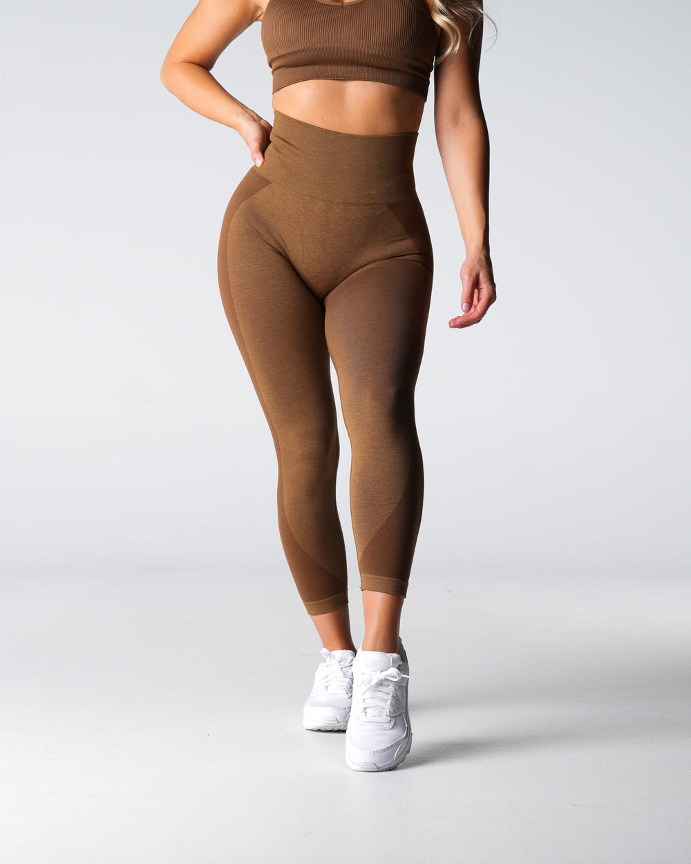 Mocha Contour 2.0 Seamless Leggings Mocha | NVGTN Near Me