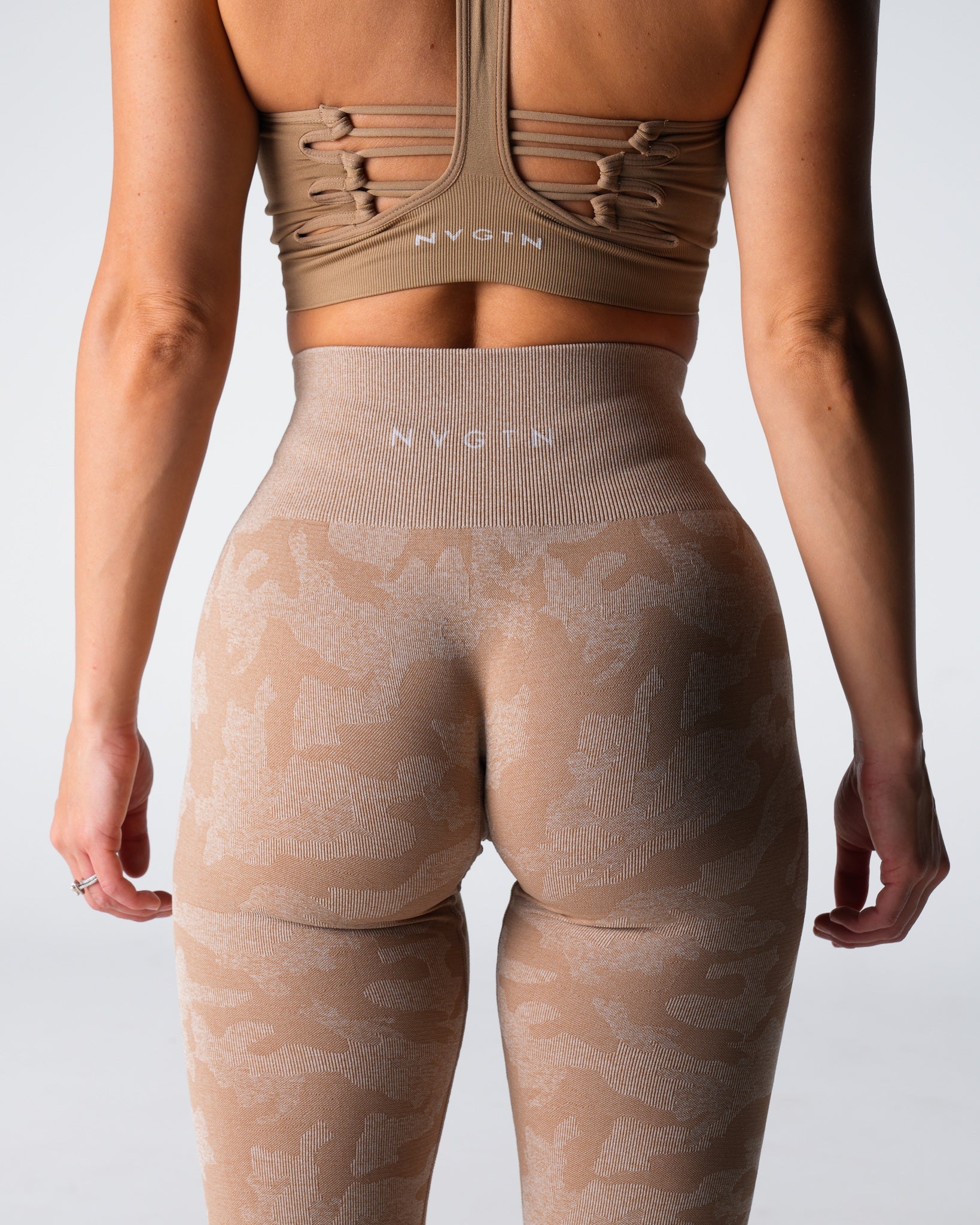 Beige Camo Seamless Leggings Beige | NVGTN New