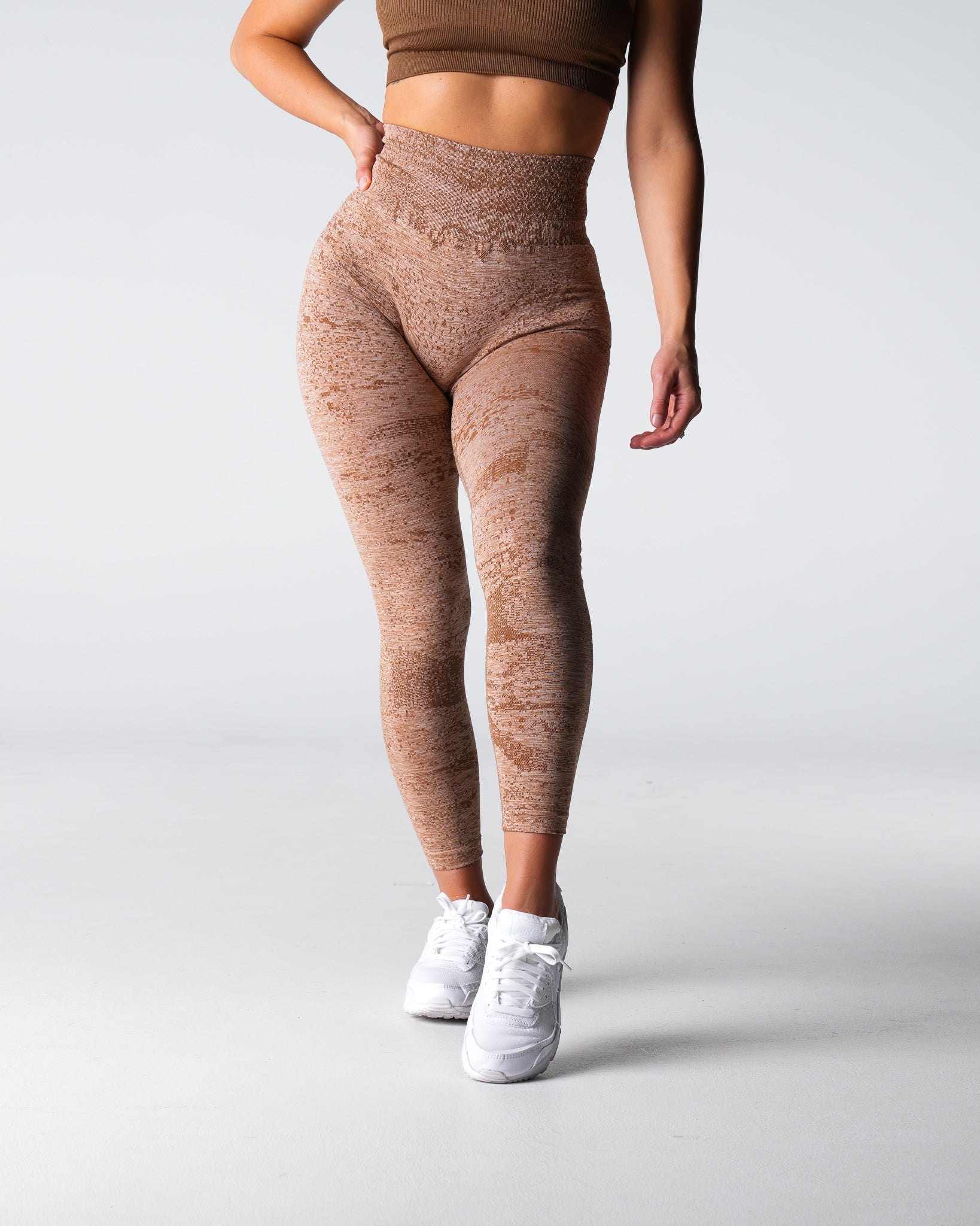 Sand Digital Seamless Leggings Sand | NVGTN Online Shop