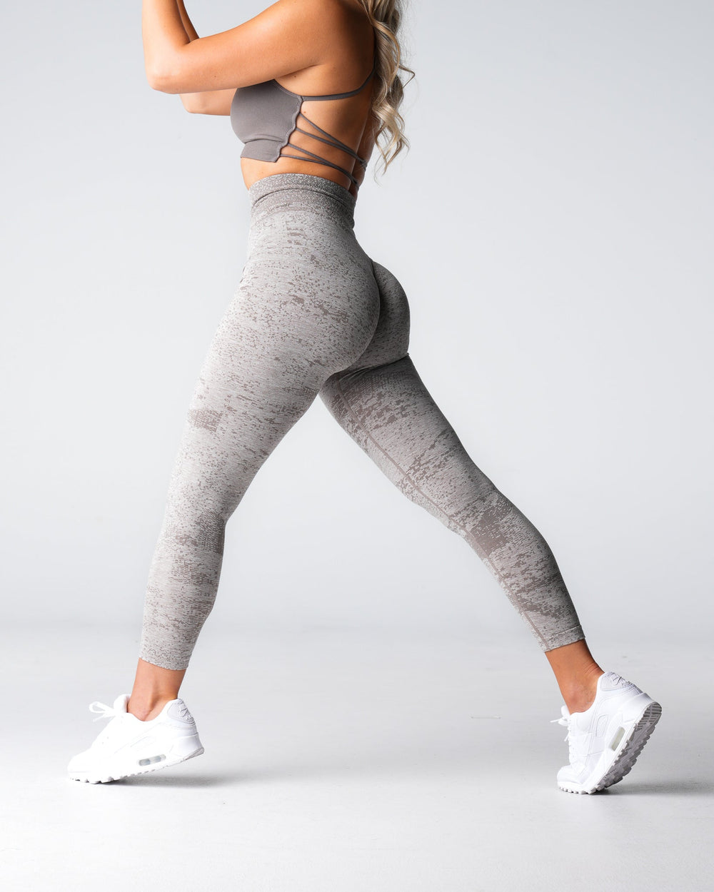 Taupe Digital Seamless Leggings Taupe | NVGTN New