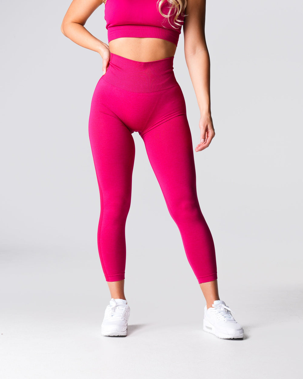 Winterberry Performance Seamless Leggings Winterberry | NVGTN Near Me