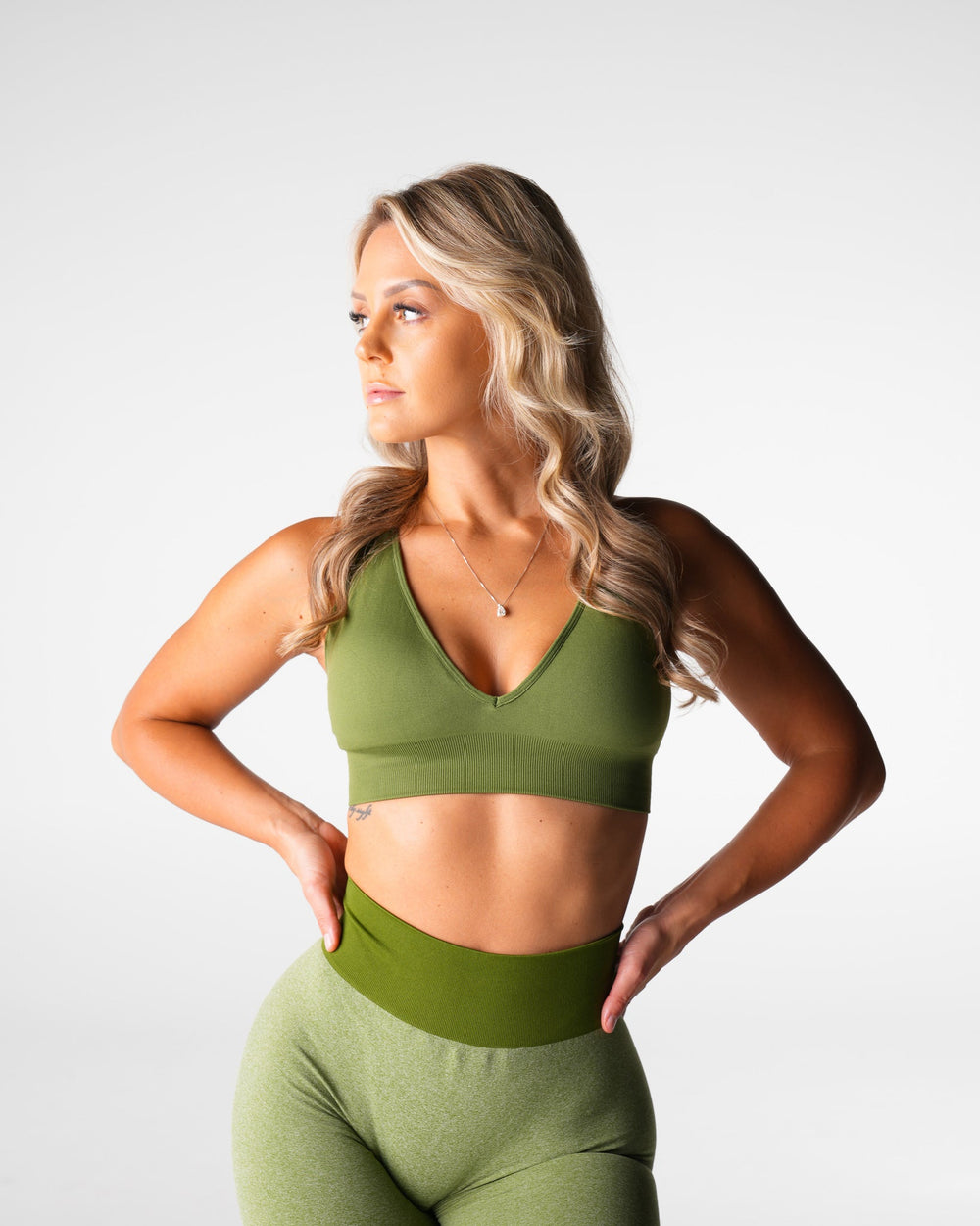 Meadow Glow Up Seamless Bra White | NVGTN Online
